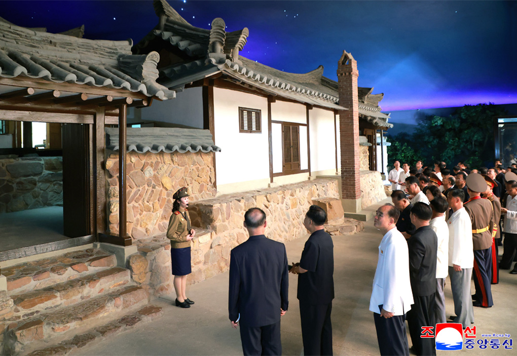 7-조국해방전쟁승리72돐 성대히 경축